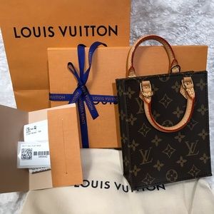 Shop Louis Vuitton PETIT SAC PLAT Monogram Casual Style 2WAY Leather  Crossbody Logo (M81416) by なにわのオカン